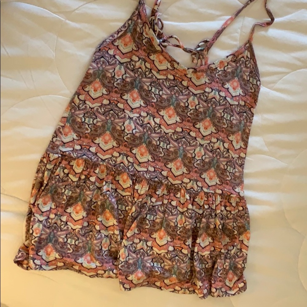 Adorable pattern flowy tank top!💗